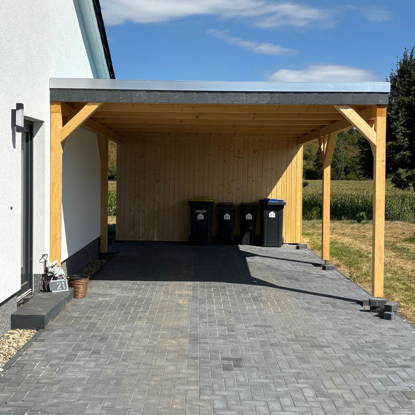 Bungalow namens Wolfenbüttel mit Überdachter Terrasse und exklusiver Anordnung als Holzhaus (Fertighaus) oder Massivhaus